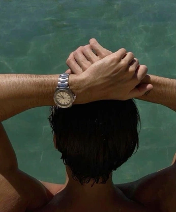 A cover of "bulova" cluster. The owner is mrpapertigers. The cluster consists of 74 elements.