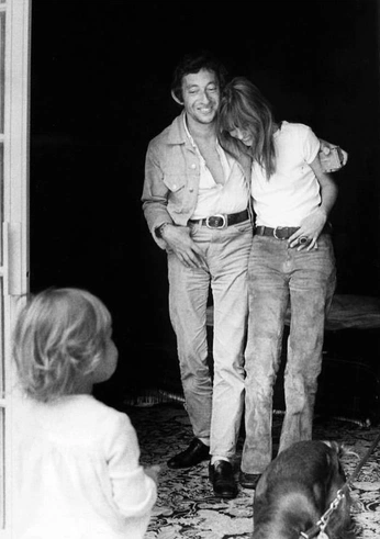 A cover of "City Shoot" cluster. The owner is justinaaron. The cluster consists of 44 elements.