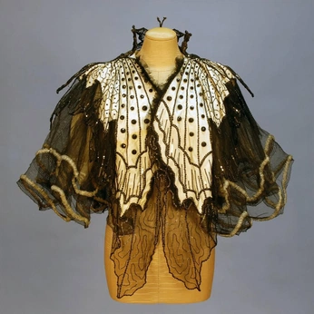 A cover of "R A V E" cluster. The owner is adrianeelliott. The cluster consists of 54 elements.