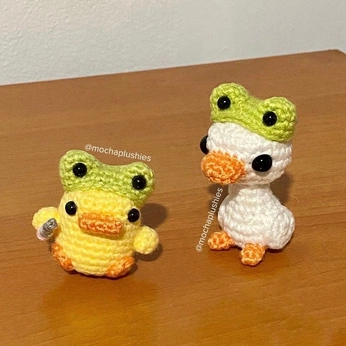 A cover of "crochet" cluster. The owner is lmaoemmi. The cluster consists of 3 elements.