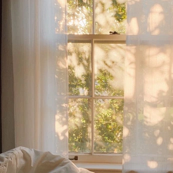 A cover of "warm spring day" cluster. The owner is emilywallingford. The cluster consists of 13 elements.