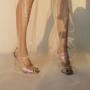 A cover of "New fashion" cluster. The owner is laisrogerio. The cluster consists of 2 elements.