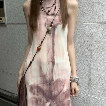 A cover of "⭒ wishlist" cluster. The owner is lucinedeer. The cluster consists of 348 elements.