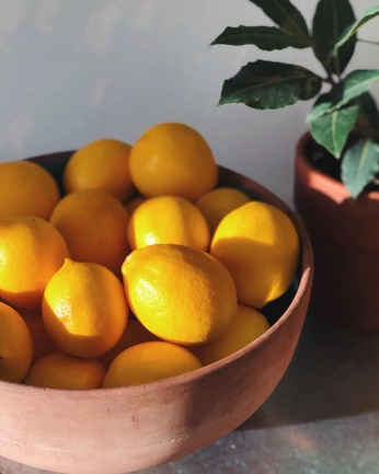 A cover of "Yellow" cluster. The owner is neelu. The cluster consists of 3 elements.