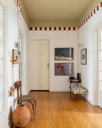 A cover of "Home" cluster. The owner is yasminoliveira. The cluster consists of 3 elements.