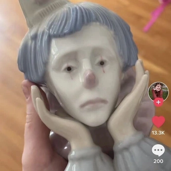 A cover of "thriftlist" cluster. The owner is ki1519. The cluster consists of 9 elements.