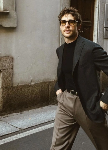 A cover of "2026 irl" cluster. The owner is leostudios. The cluster consists of 10 elements.