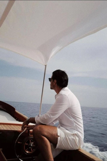 A cover of "Yacht life" cluster. The owner is erikjaydeleon. The cluster consists of 2 elements.