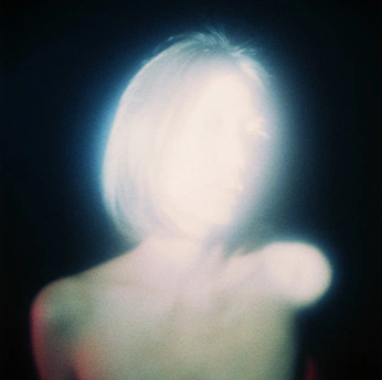 A cover of "anna" cluster. The owner is bellaswor.ld. The cluster consists of 19 elements.