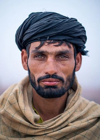 A cover of "Cool hats" cluster. The owner is oneuno1. The cluster consists of 263 elements.