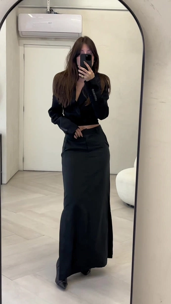 A cover of "Fashion" cluster. The owner is bia298. The cluster consists of 2 elements.