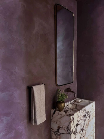 A cover of "advb" cluster. The owner is seska. The cluster consists of 18 elements.