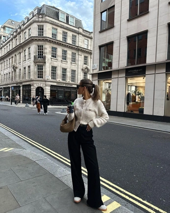 A cover of "London winters" cluster. The owner is nexxxx. The cluster consists of 10 elements.