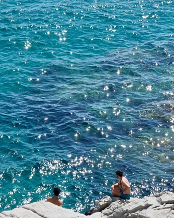 A cover of "June 25" cluster. The owner is selavie. The cluster consists of 19 elements.