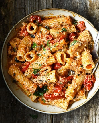 A cover of "Eat" cluster. The owner is lildeu94. The cluster consists of 1 element.