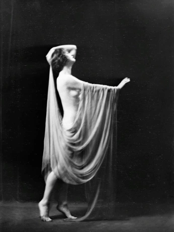 A cover of "BASE" cluster. The owner is maditanguay. The cluster consists of 38 elements.