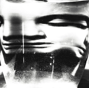 A cover of "Dissociation" cluster. The owner is ginavalente. The cluster consists of 38 elements.