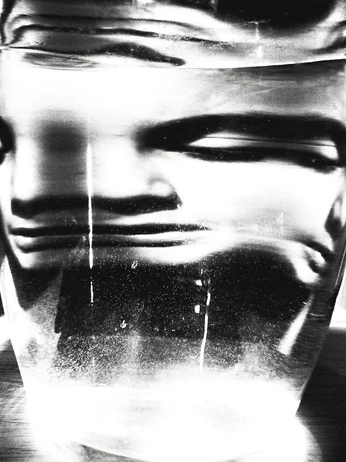 A cover of "Lost Visualisation" cluster. The owner is illie. The cluster consists of 28 elements.