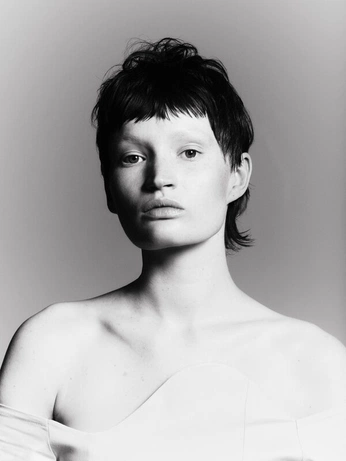 A cover of "androgyn 2" cluster. The owner is lu0707. The cluster consists of 3 elements.