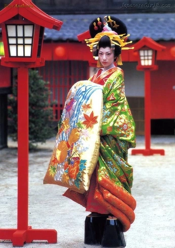 A cover of "asketchbook ref" cluster. The owner is dubblesip4. The cluster consists of 872 elements.