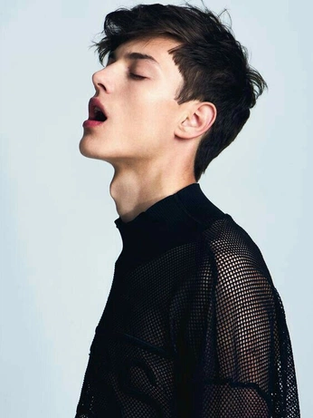 A cover of "Pinches Cortes 2" cluster. The owner is invaderpickman. The cluster consists of 1 element.