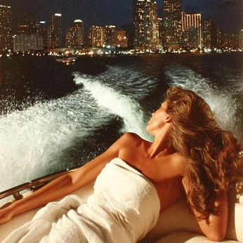 A cover of "haze." cluster. The owner is sixsidesofmyhead. The cluster consists of 302 elements.