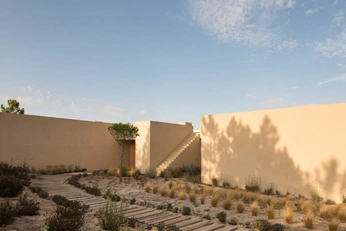 A cover of "Desert" cluster. The owner is maccarlile. The cluster consists of 1 element.