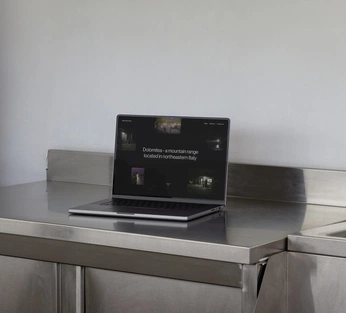 A cover of "Mockups" cluster. The owner is thisisrich. The cluster consists of 4 elements.