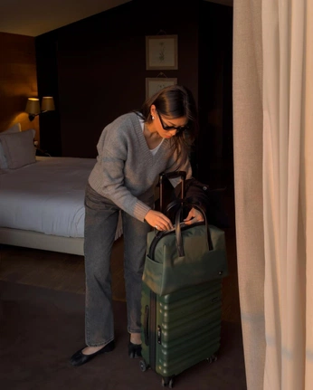 A cover of "travel" cluster. The owner is taynar. The cluster consists of 4 elements.