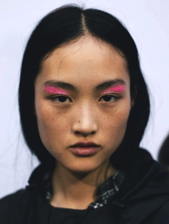 A cover of "makeup inspo" cluster. The owner is katewiselogel. The cluster consists of 14 elements.