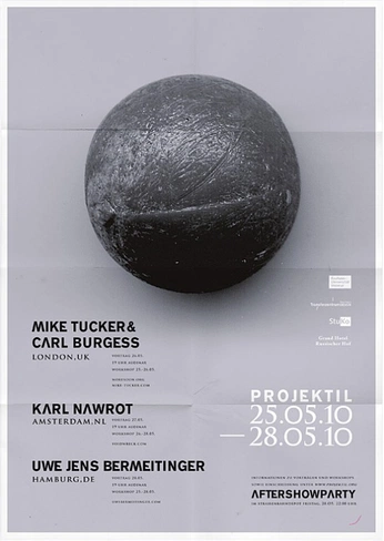 A cover of "Poster/BigObject" cluster. The owner is 9tingyang. The cluster consists of 3 elements.