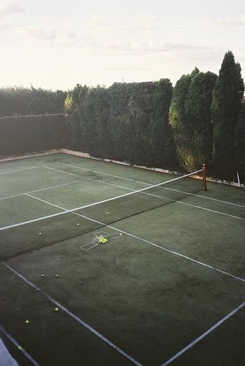 A cover of "tennis" cluster. The owner is jennagibson. The cluster consists of 19 elements.