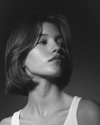 A cover of "Portraits" cluster. The owner is archivivst. The cluster consists of 38 elements.