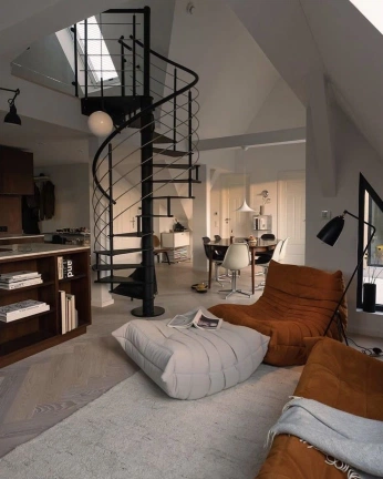 A cover of "home" cluster. The owner is ceci147. The cluster consists of 4 elements.