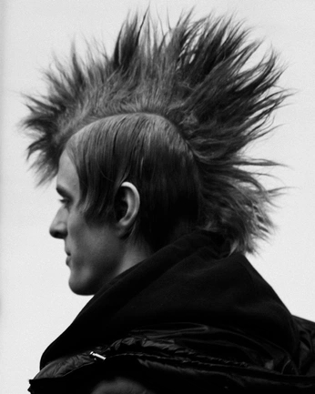 A cover of "broken" cluster. The owner is rriddim. The cluster consists of 26 elements.