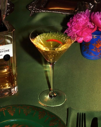 A cover of "Nippon Matcha-tini" cluster. The owner is wearebando. The cluster consists of 9 elements.