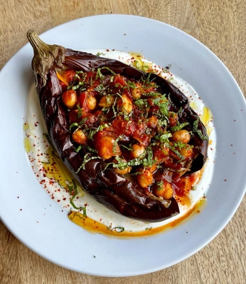 A cover of "Mmmmm" cluster. The owner is torres. The cluster consists of 3 elements.