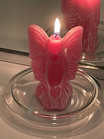 A cover of "Candle obsession" cluster. The owner is st4rrdrexm. The cluster consists of 42 elements.