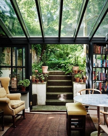 A cover of "sunroom" cluster. The owner is mar.iaj. The cluster consists of 1 element.