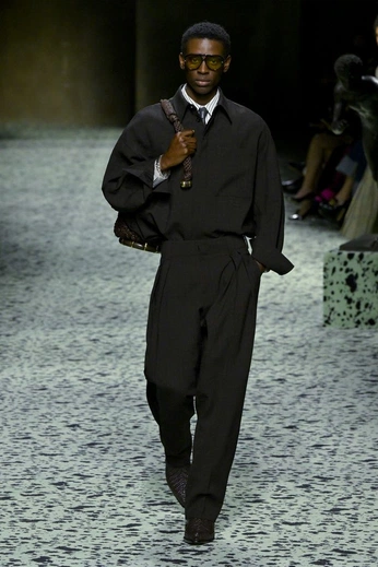 A cover of "M FASHION" cluster. The owner is ingridnyc. The cluster consists of 202 elements.