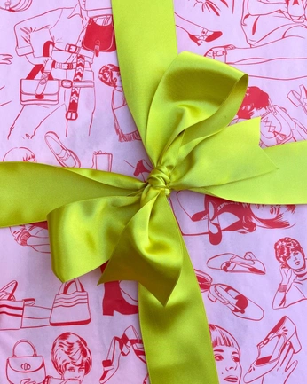 A cover of "gift" cluster. The owner is jenjeongmin. The cluster consists of 7 elements.