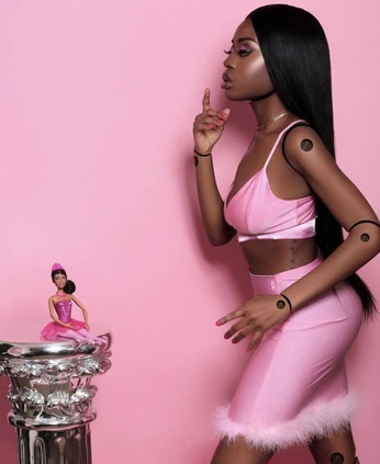 A cover of "Fake" cluster. The owner is maskedglass. The cluster consists of 7 elements.