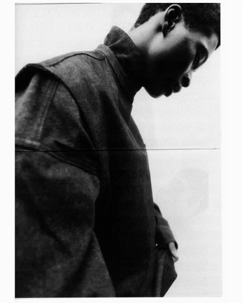 A cover of "O--Shoot_01_B+W" cluster. The owner is henryntr. The cluster consists of 30 elements.