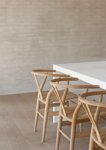 A cover of "Chairs" cluster. The owner is kavrn. The cluster consists of 7 elements.