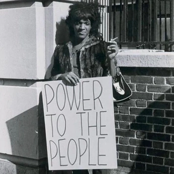 A cover of "1970 political issues" cluster. The owner is lulucont. The cluster consists of 16 elements.