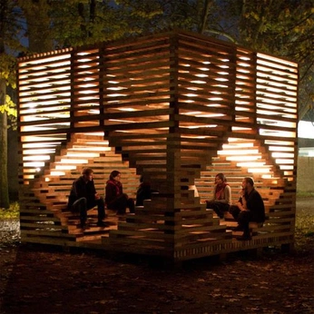 A cover of "interactive design" cluster. The owner is mp3.chelsea. The cluster consists of 23 elements.