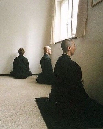 A cover of "m e d I t a t I o n" cluster. The owner is goldenbear. The cluster consists of 17 elements.