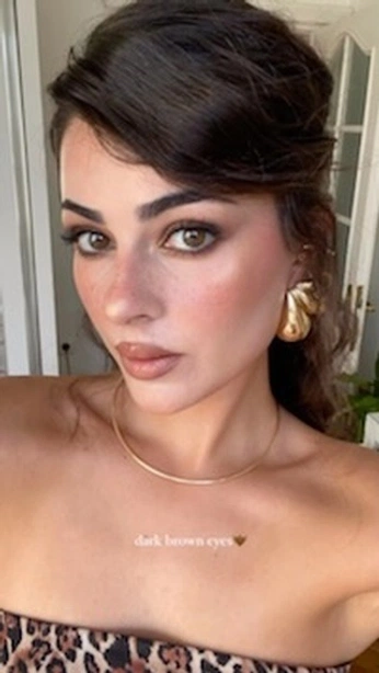 A cover of "Make Up" cluster. The owner is naira88088. The cluster consists of 1 element.