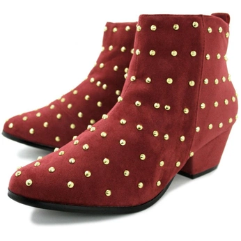 A cover of "mens footwear" cluster. The owner is differentmagpie. The cluster consists of 33 elements.