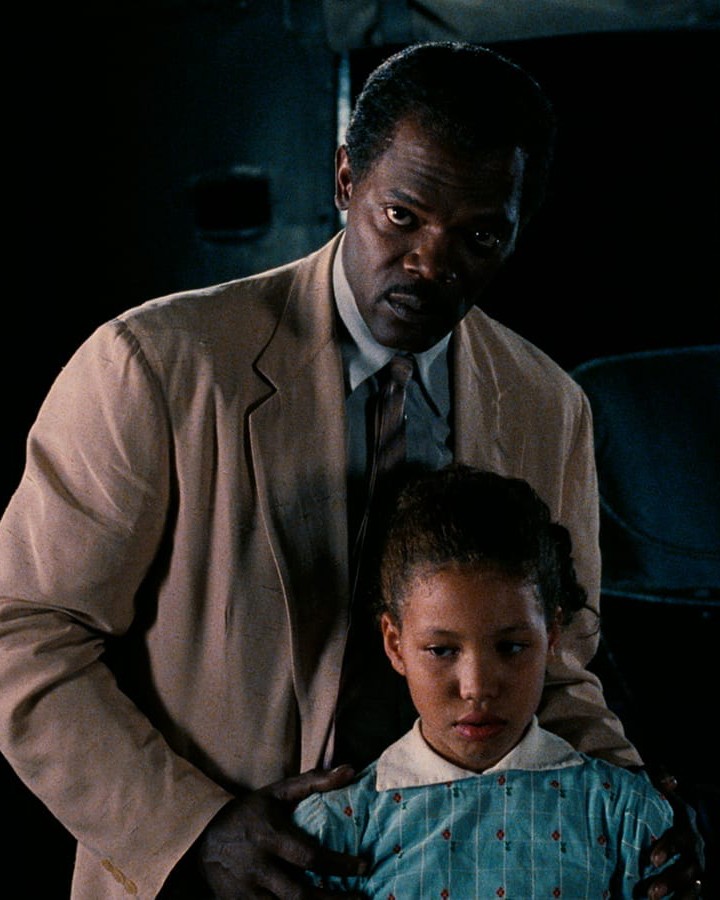 A still from Kasi Lemmons's 1997 film Eve's Bayou featuring Samuel L. Jackson and Jurnee Smollett.